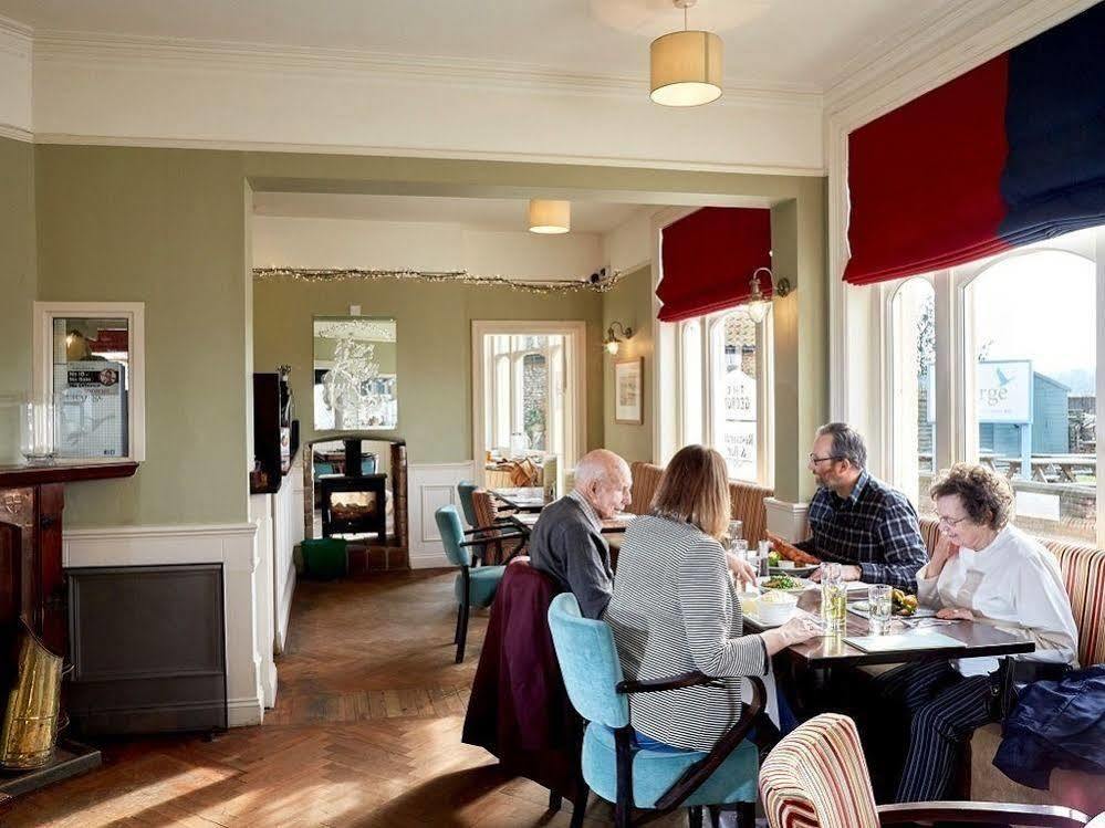 The George Inn โรเบิร์ตส์บริดจ์ ภายนอก รูปภาพ
